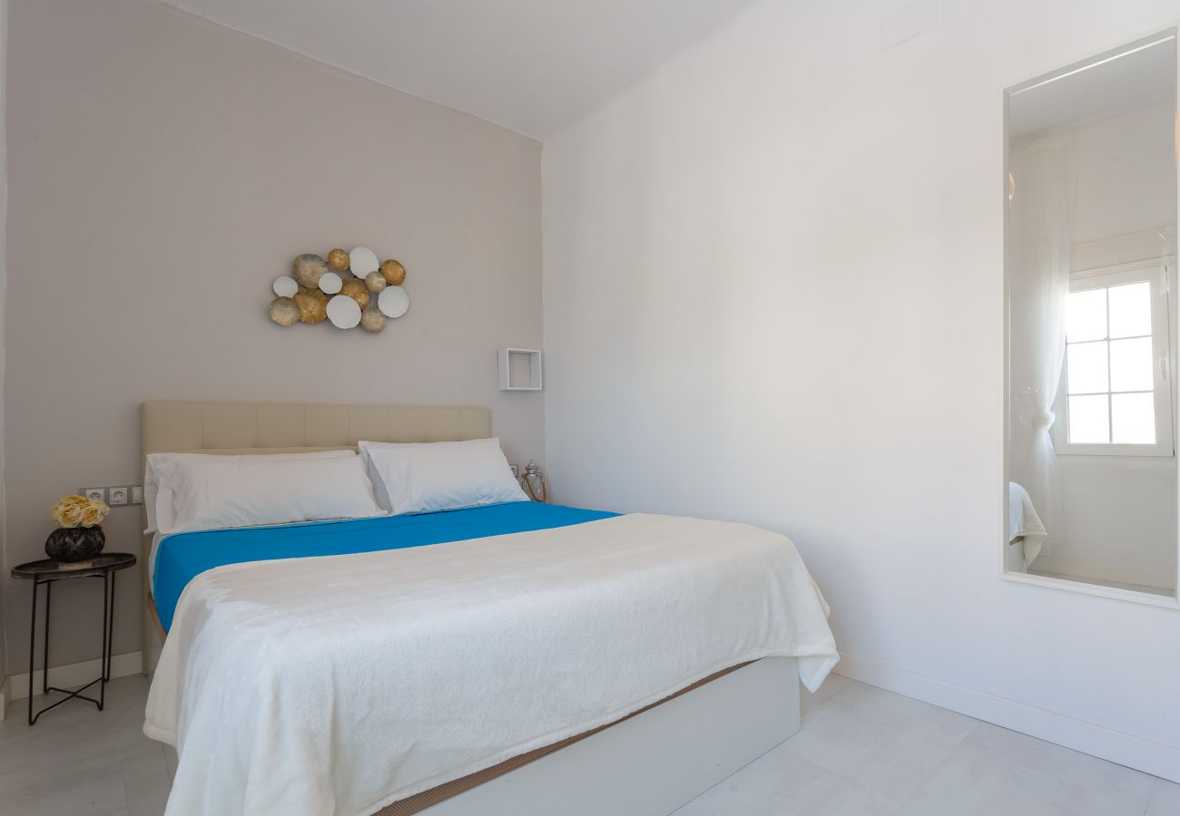 Apartamento en Cádiz - Apartamento con aire acondicionado a 400 m de la playa