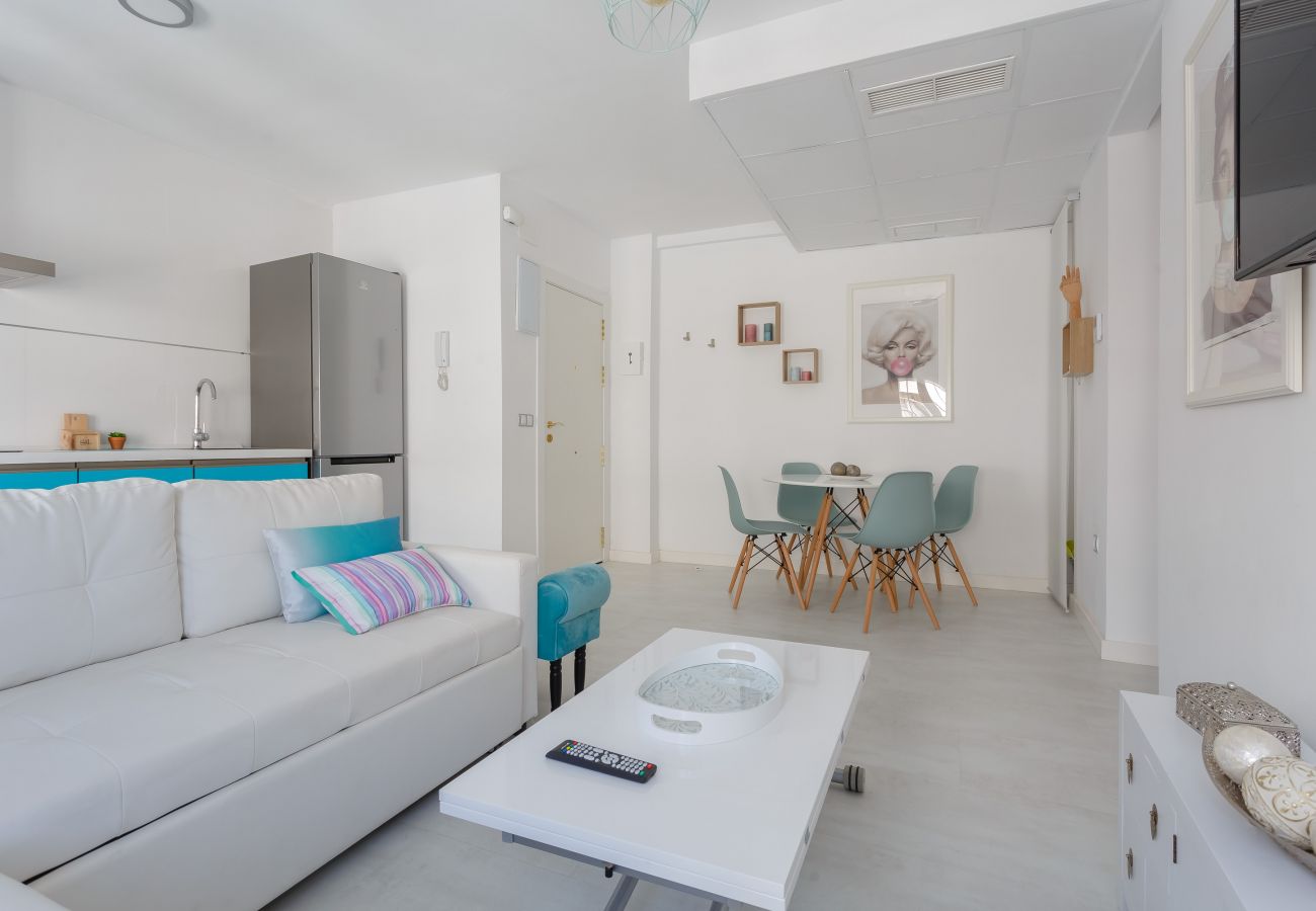 Apartamento en Cádiz - Apartamento con aire acondicionado a 400 m de la playa