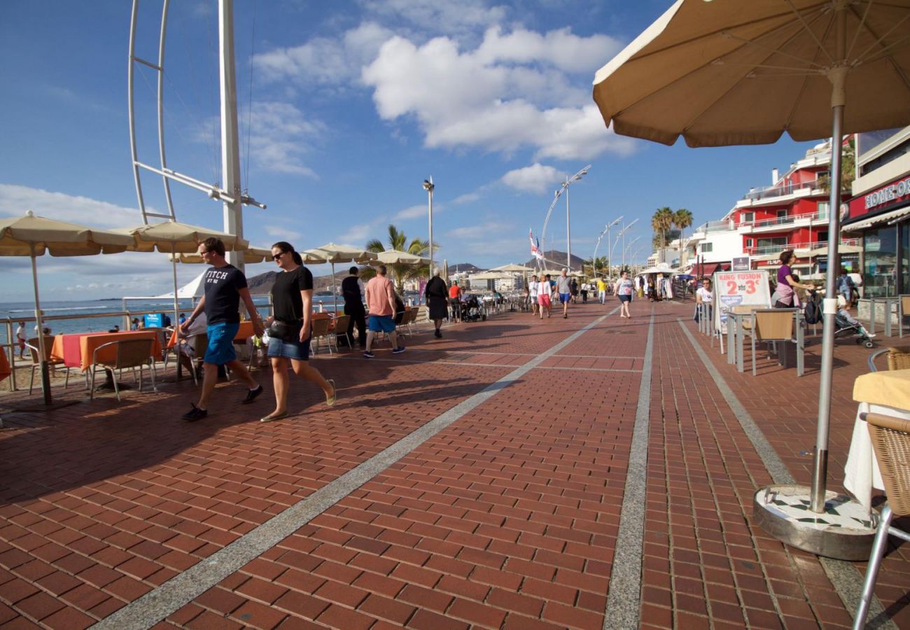 Apartamento en Las Palmas de Gran Canaria - Rosamar a metros de la playa wifi 306  by Lightbooking