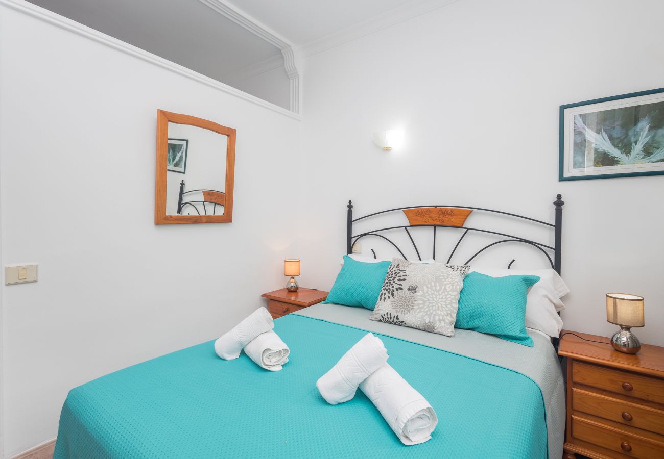 Apartamento en Las Palmas de Gran Canaria - Lightbooking junto a la Playa Canteras 