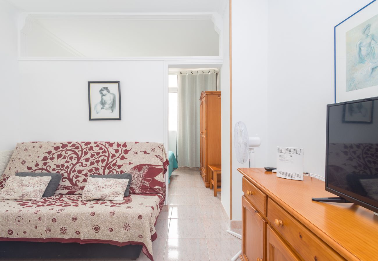 Apartamento en Las Palmas de Gran Canaria - Lightbooking junto a la Playa Canteras 