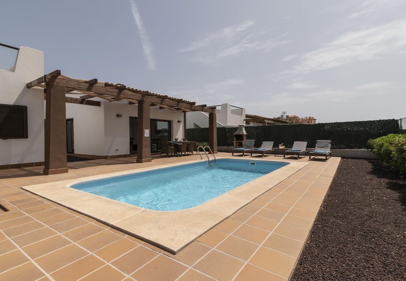 Villa en Caleta de Fuste - Antigua - Lightbooking Pueblo Majorero piscina climatizada 