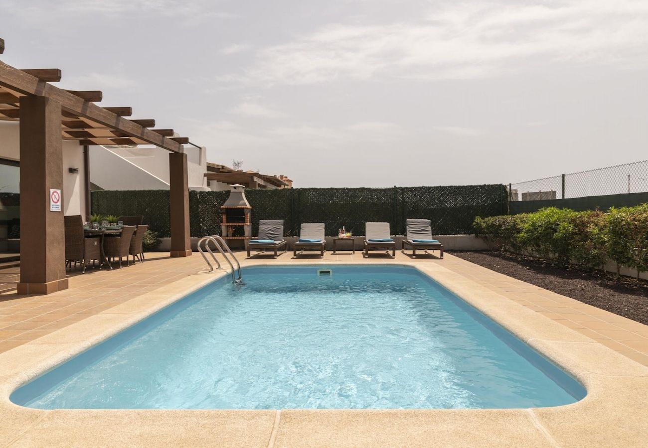 Villa en Caleta de Fuste - Antigua - Lightbooking Pueblo Majorero piscina climatizada 