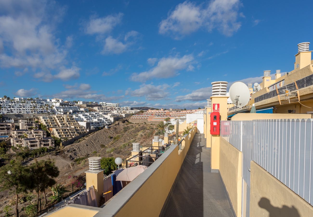 Apartamento en Puerto Rico - Lightbooking playa de Amadores La Concha amplia terraza con barbacoa