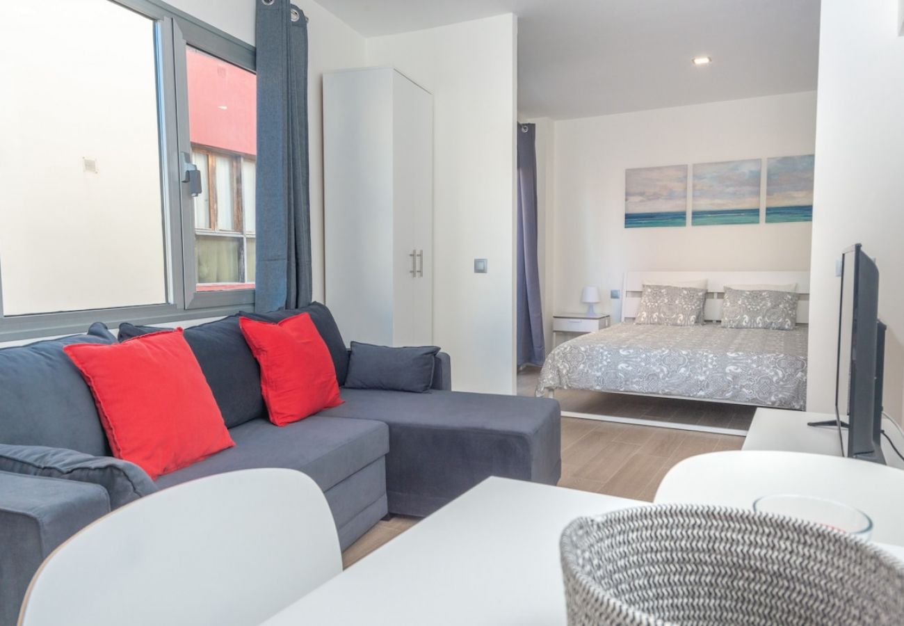 Apartamento en Las Palmas de Gran Canaria - Estudio 21 con balcón en la playa de las Canteras