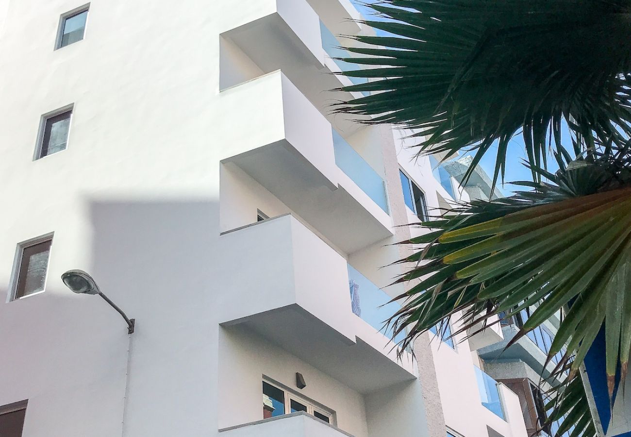 Apartamento en Las Palmas de Gran Canaria - Estudio 21 con balcón en la playa de las Canteras