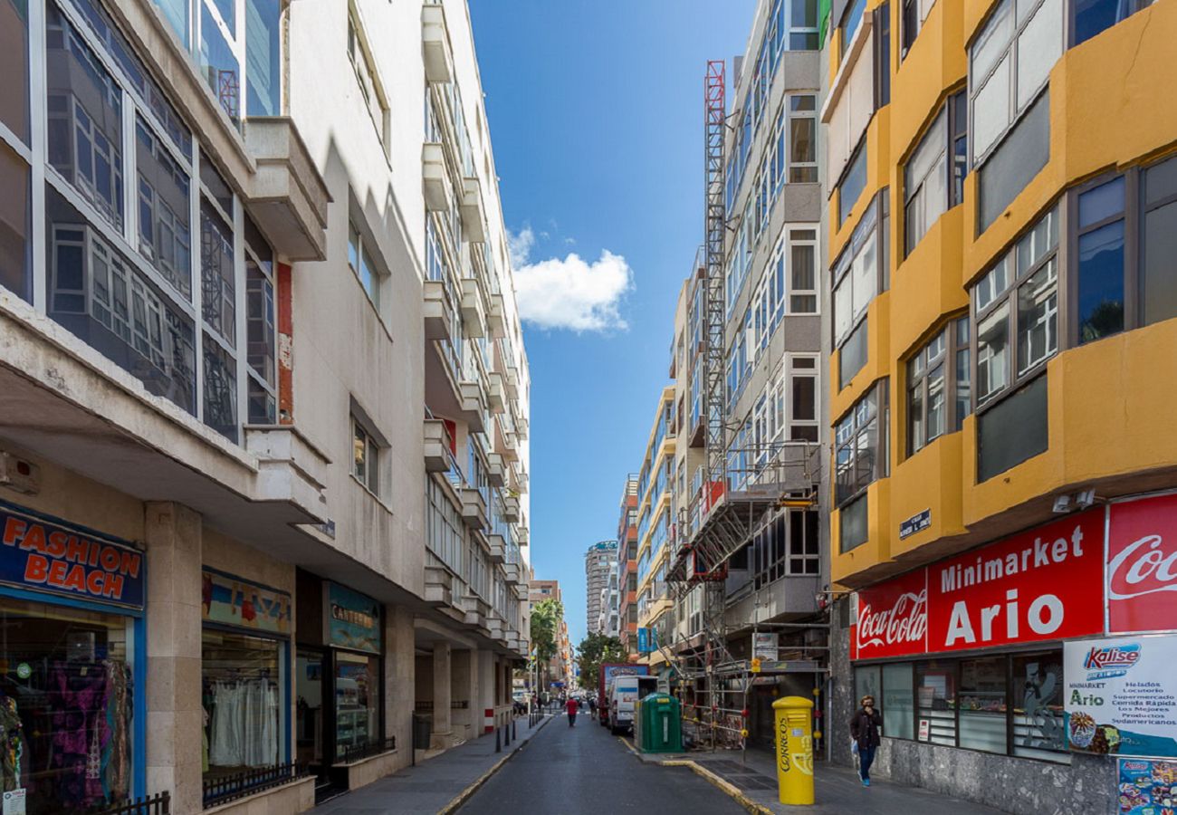 Apartamento en Las Palmas de Gran Canaria - Estudio 21 con balcón en la playa de las Canteras