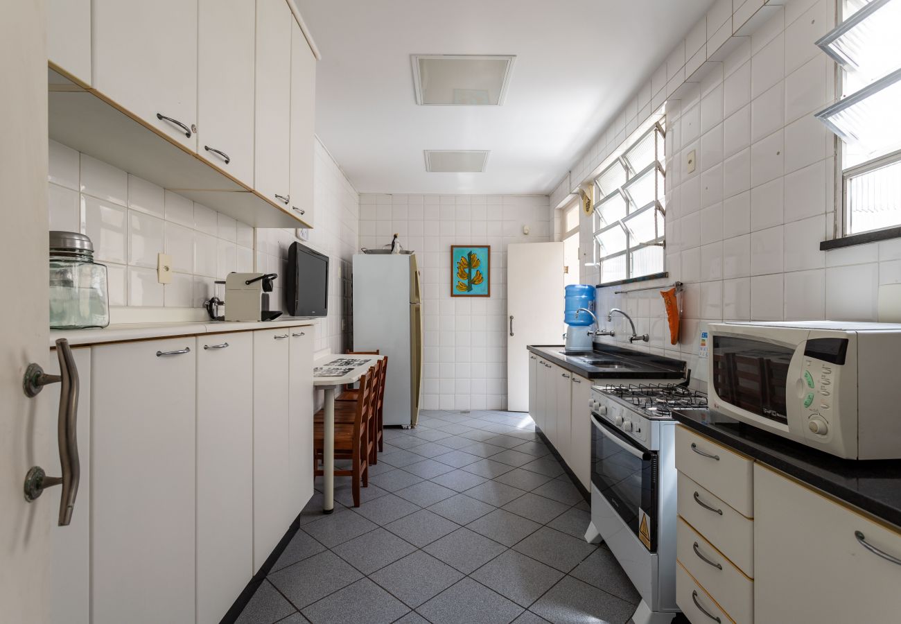 Apartamento en Rio de Janeiro - 2 minutes from Copacabana beach | A801