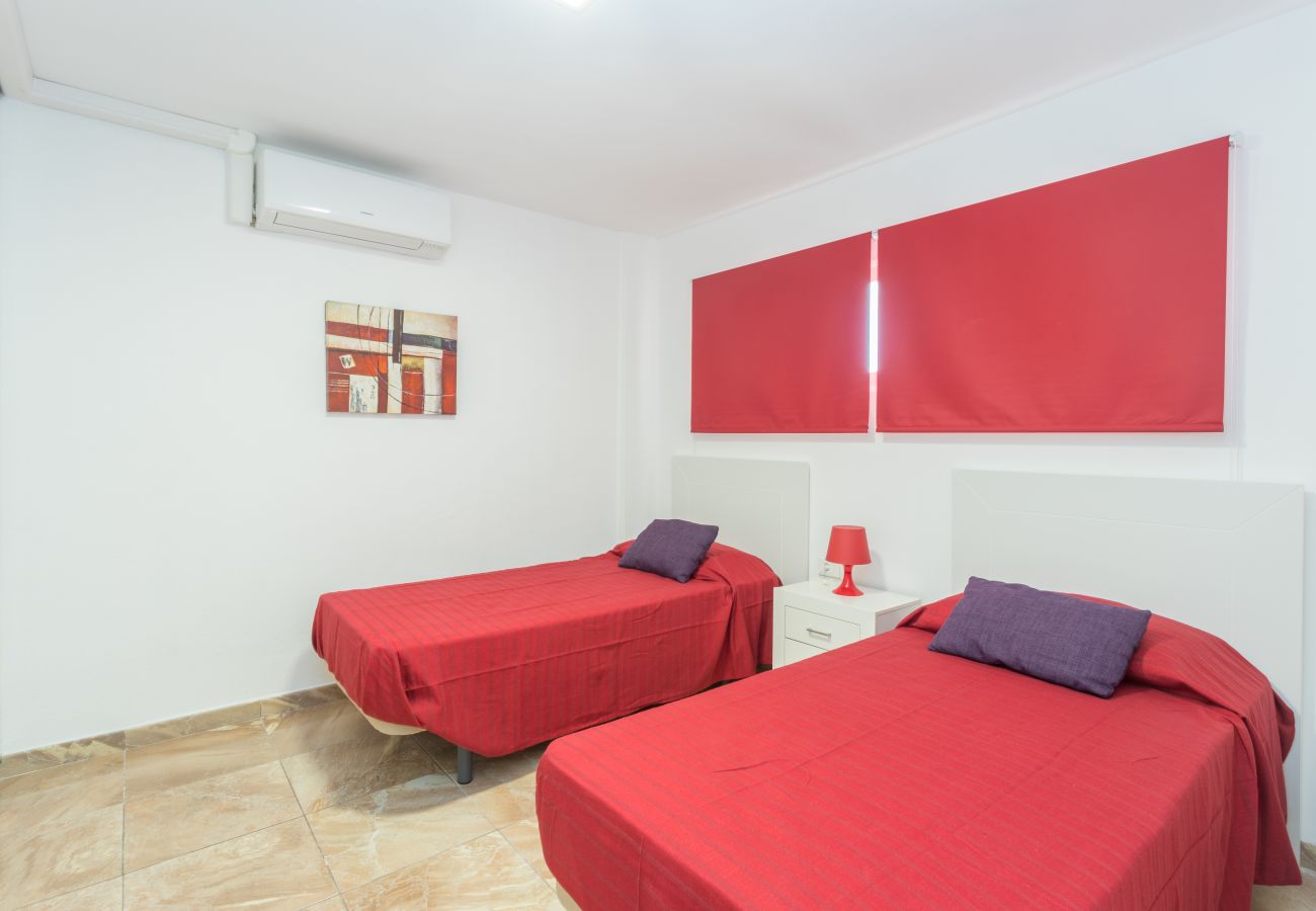 Apartamento en San Bartolomé de Tirajana - Lightbooking Teror Playa del Inglés