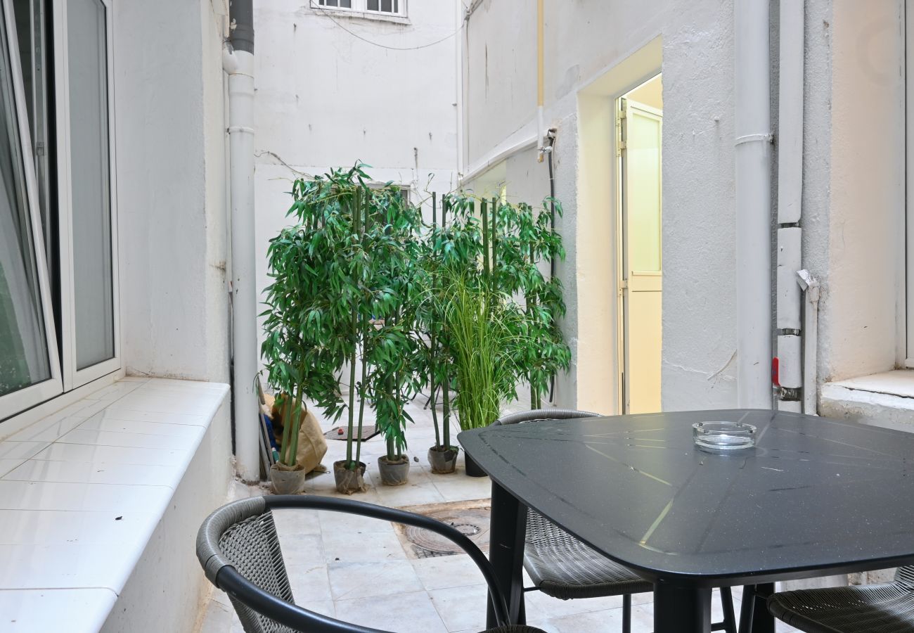 Apartamento en Madrid - Moderno y elegante ap. Barrio Ibiza MEN30