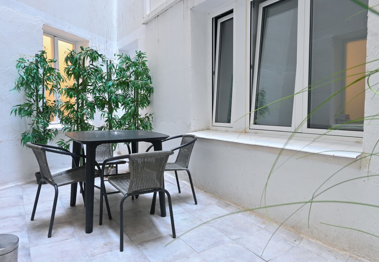 Apartamento en Madrid - Moderno y elegante ap. Barrio Ibiza MEN30