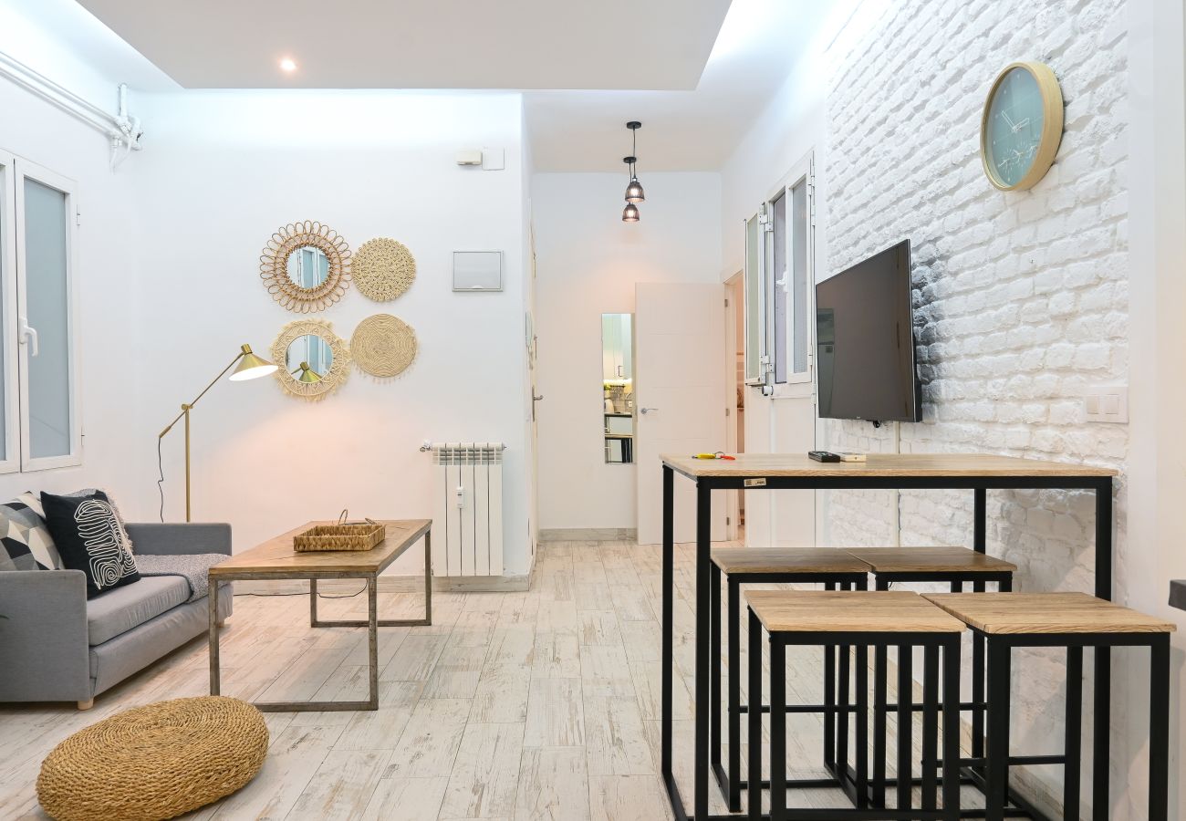 Apartamento en Madrid - Moderno y elegante ap. Barrio Ibiza MEN30