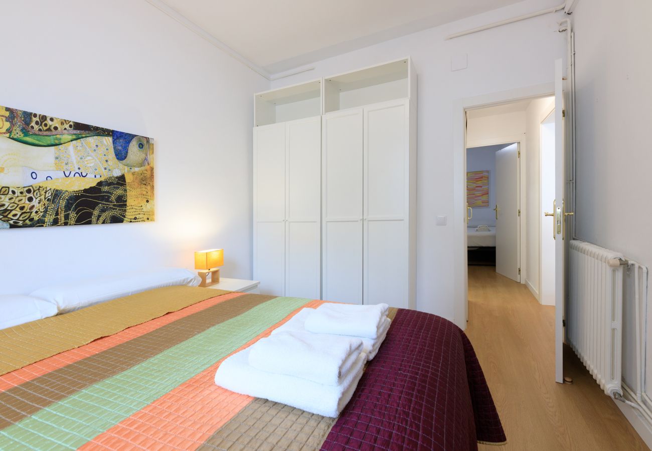 Apartamento en Barcelona - Piso con terraza privada, 3 dormitorios, Eixample