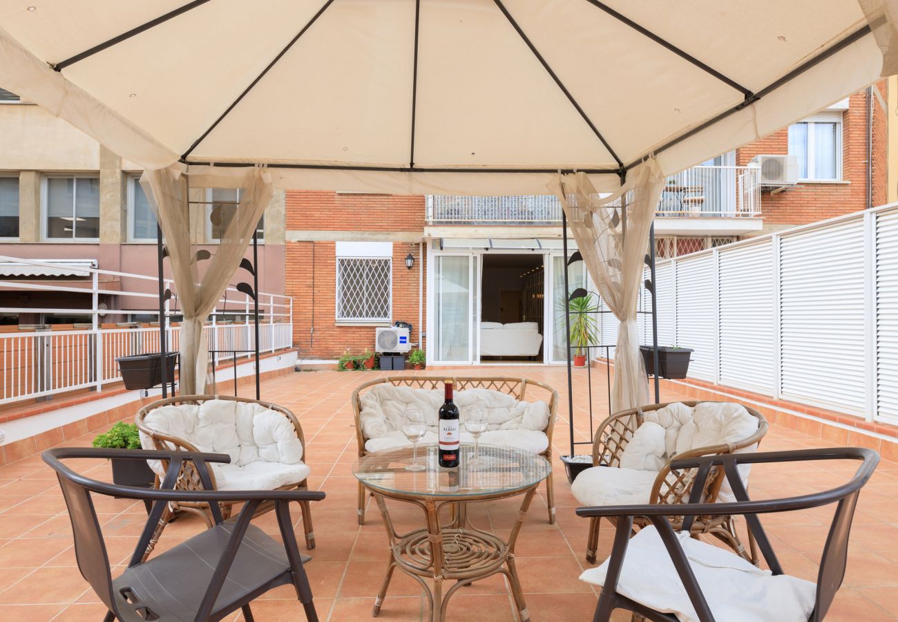 Apartamento en Barcelona - Piso con terraza privada, 3 dormitorios, Eixample