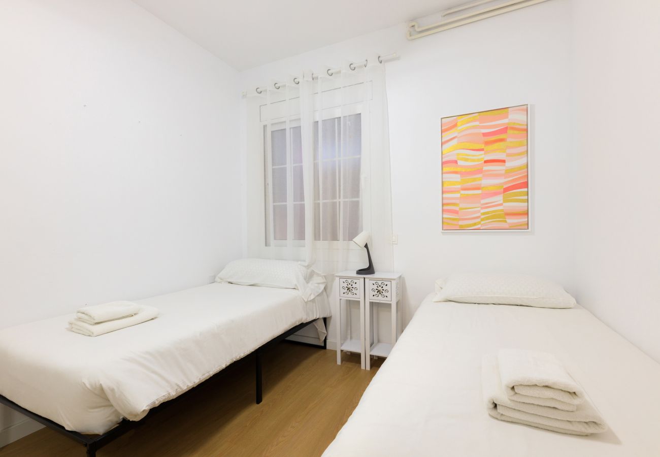 Apartamento en Barcelona - Piso con terraza privada, 3 dormitorios, Eixample