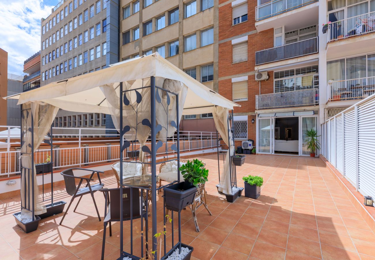 Apartamento en Barcelona - Piso con terraza privada, 3 dormitorios, Eixample