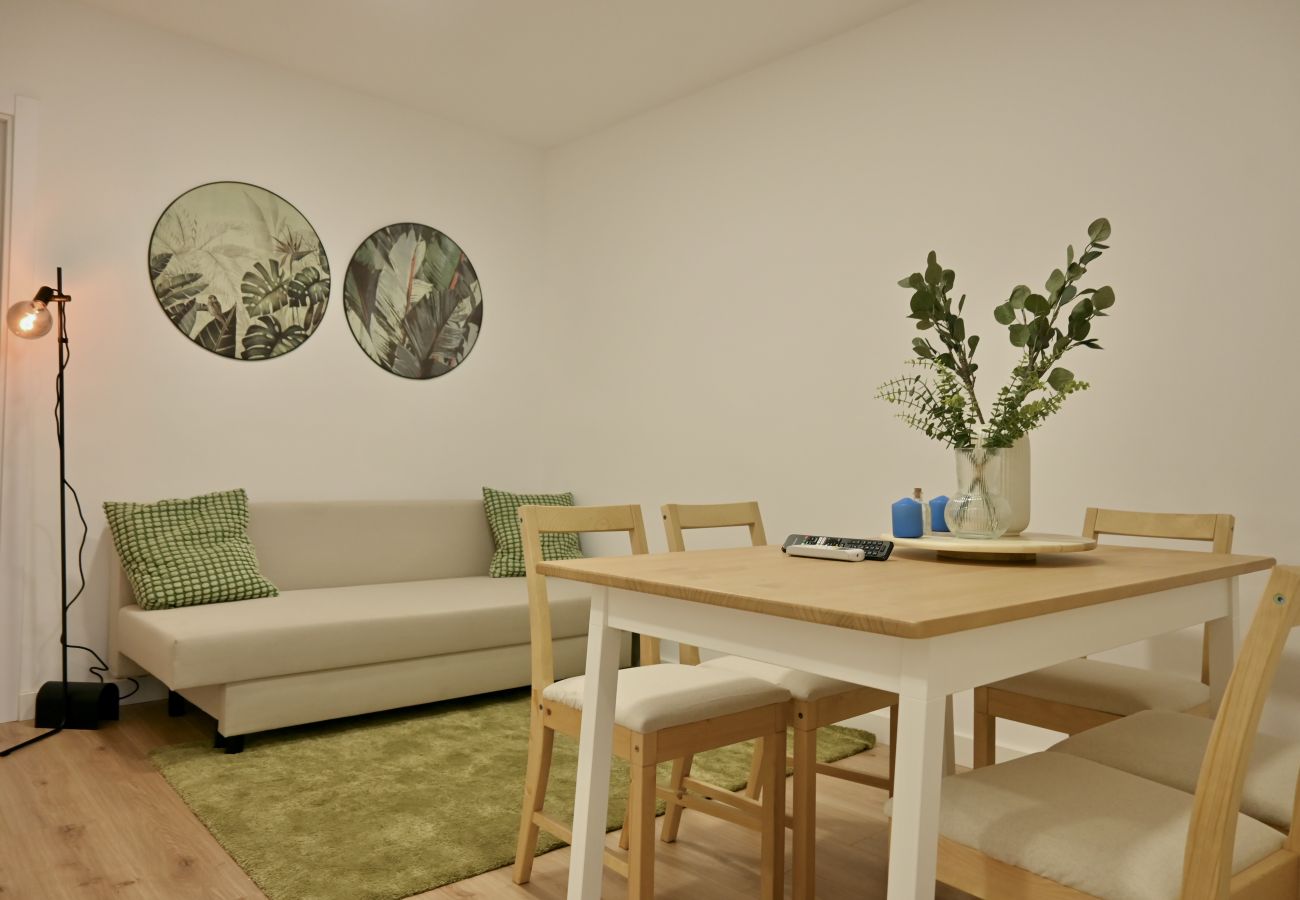 Apartamento en Madrid - Encantadora Vivienda de 3 Dormitorios descubre el Confort que Estabas Buscando