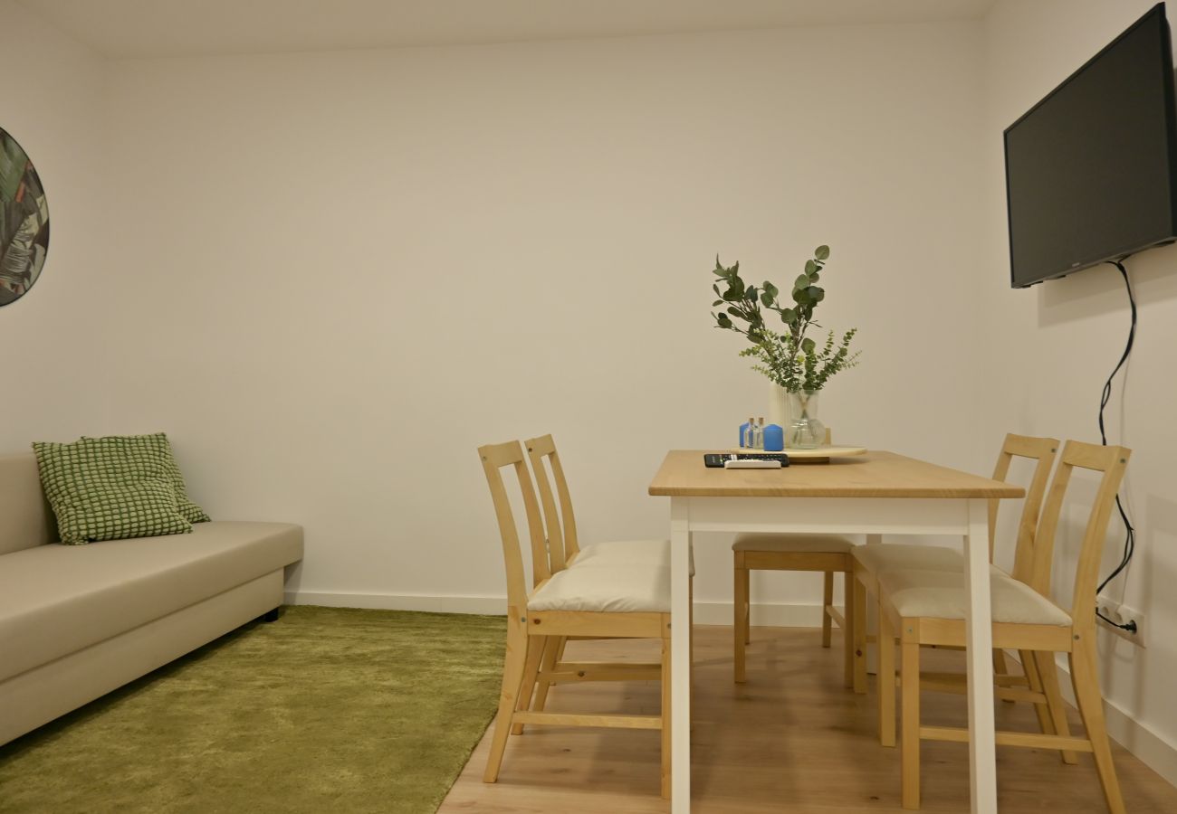 Apartamento en Madrid - Encantadora Vivienda de 3 Dormitorios descubre el Confort que Estabas Buscando