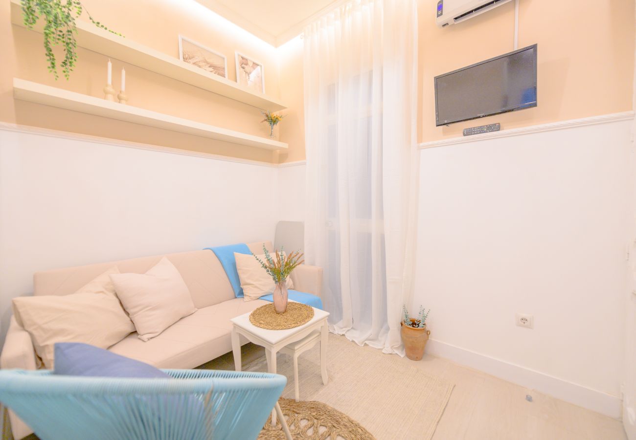 Apartamento en Madrid - Atractivo apartamento de un dormitorio con patio interior junto al Intercambiador de Avenida América CTG83