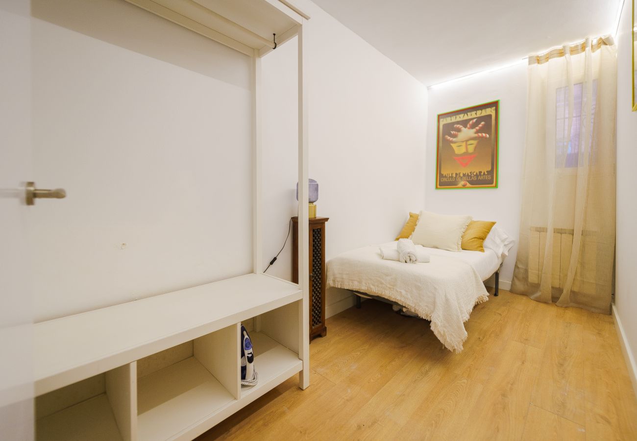 Estudio en Madrid - Tu nuevo hogar en Madrid: comodidad y estilo 