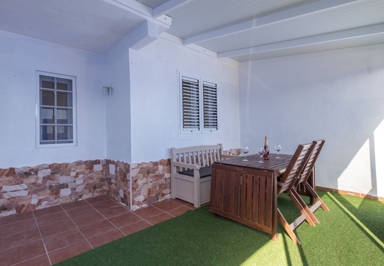 Apartamento en Ingenio - Playa El Burrero con terraza y solarium privado