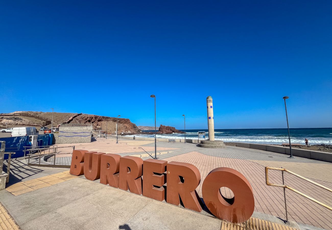 Apartamento en Ingenio - Playa El Burrero con terraza y solarium privado