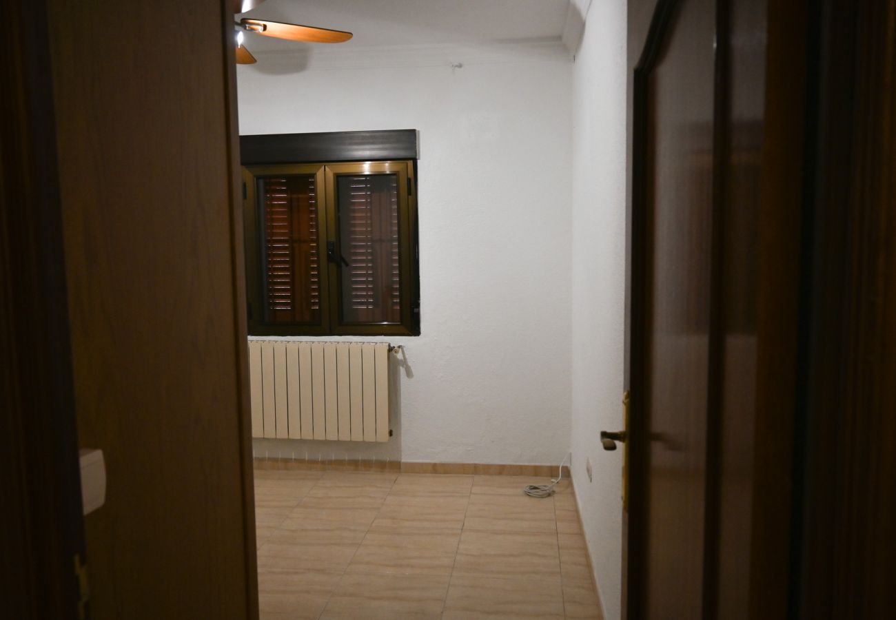 Apartamento en Madrid -  Amplia Vivienda de dos dormitorios en el barrio Fuencarral