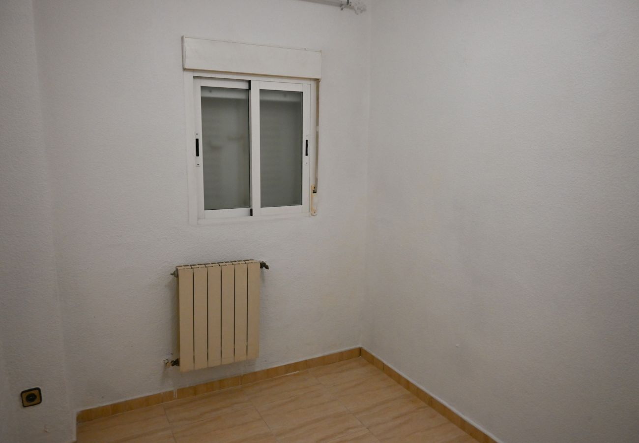 Apartamento en Madrid -  Amplia Vivienda de dos dormitorios en el barrio Fuencarral