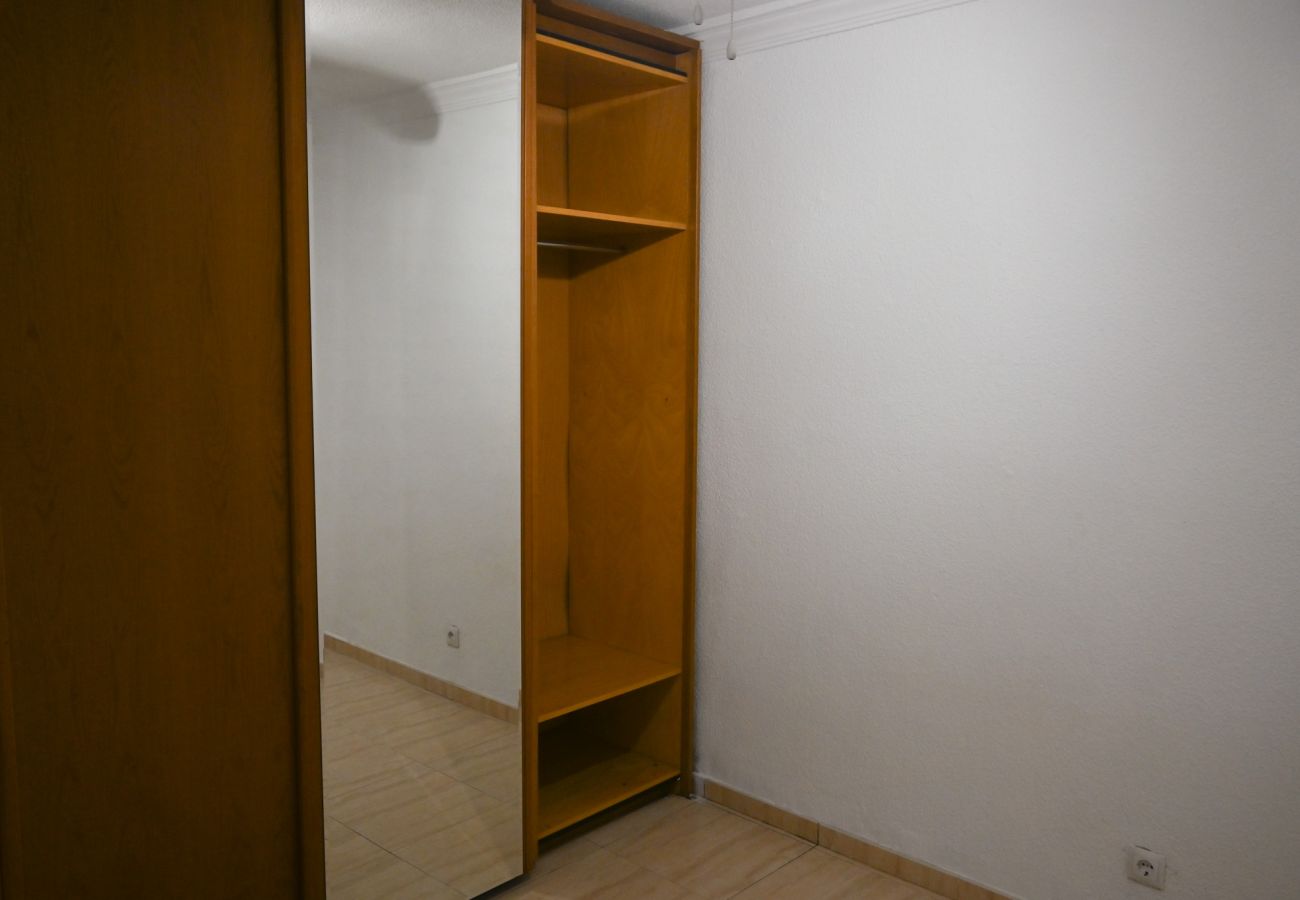 Apartamento en Madrid -  Amplia Vivienda de dos dormitorios en el barrio Fuencarral