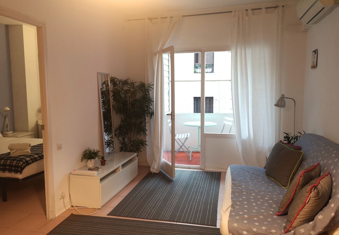 Apartamento en Barcelona - Piso con balcón, luminoso, tranquilo en Turó Park