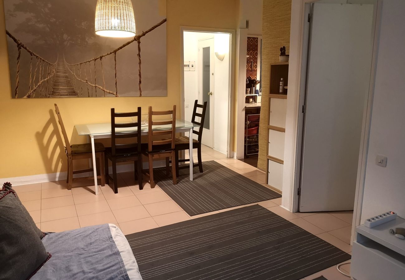 Apartamento en Barcelona - Piso con balcón, luminoso, tranquilo en Turó Park