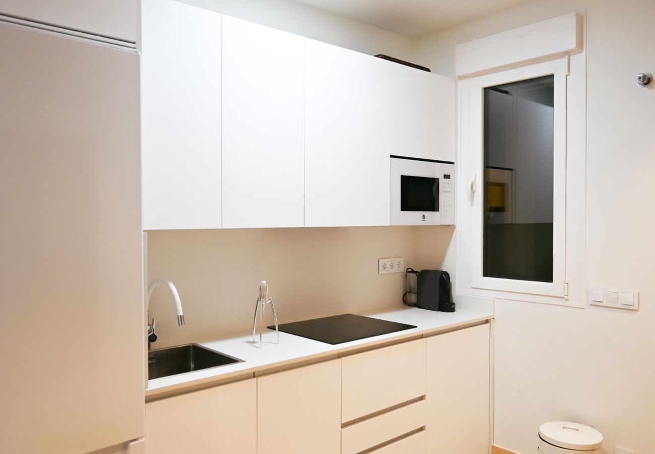 Apartamento en Madrid - M (ZUR31) Encantador Apartamento de 1 Dormitorio en Chamberí