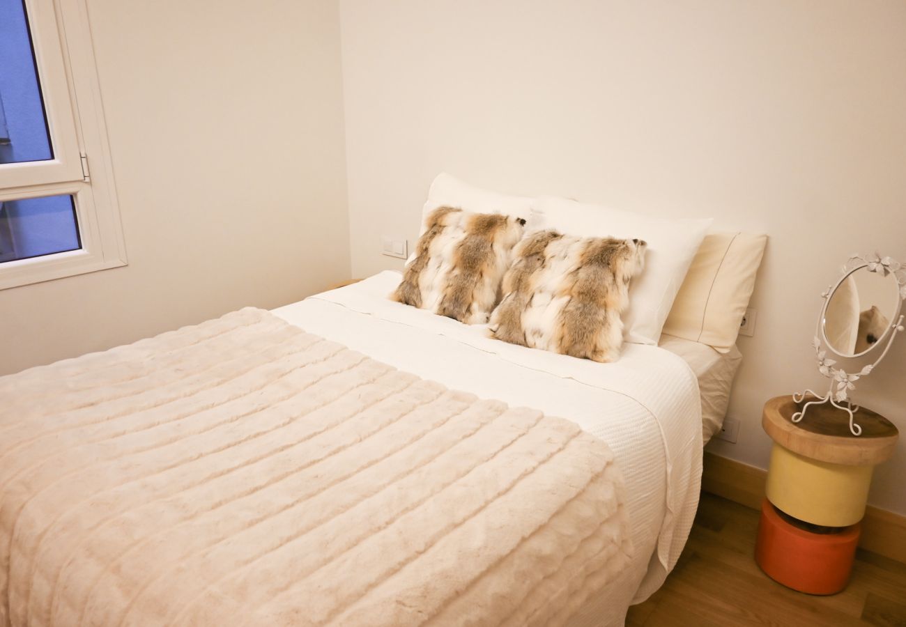 Apartamento en Madrid - M (ZUR31) Encantador Apartamento de 1 Dormitorio en Chamberí