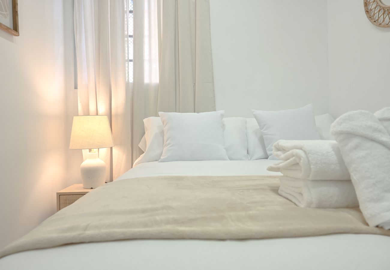 Apartamento en Madrid - Encantador apartamento de un dormitorio en Madrid, cerca al metro Tetuán GHR13