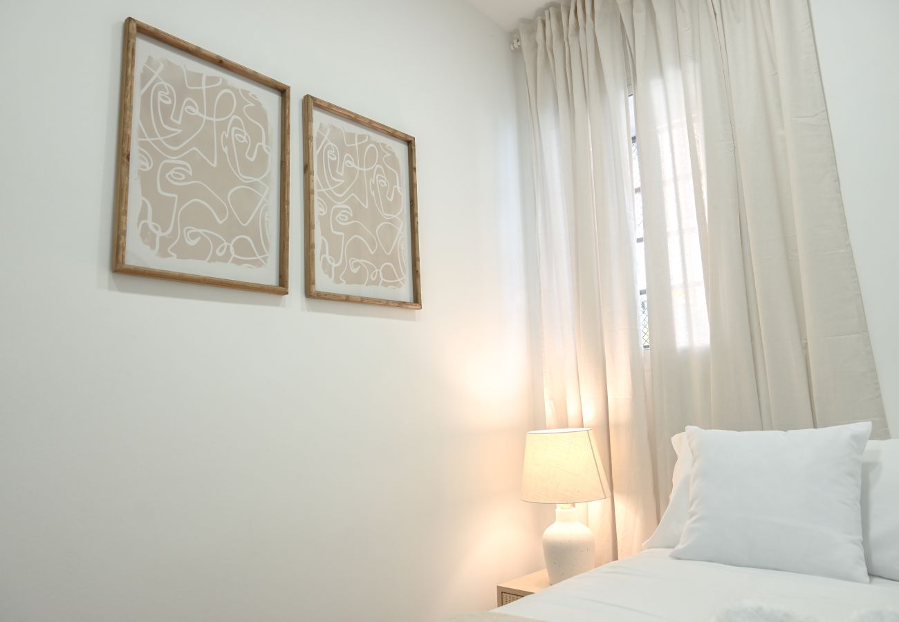 Apartamento en Madrid - Encantador apartamento de un dormitorio en Madrid, cerca al metro Tetuán GHR13