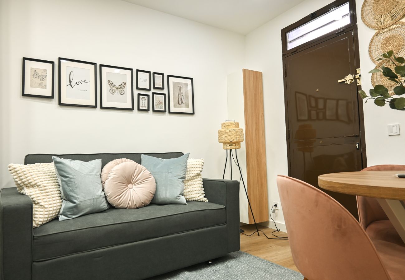 Apartamento en Madrid - Encantador apartamento de un dormitorio en Madrid, cerca al metro Tetuán GHR13