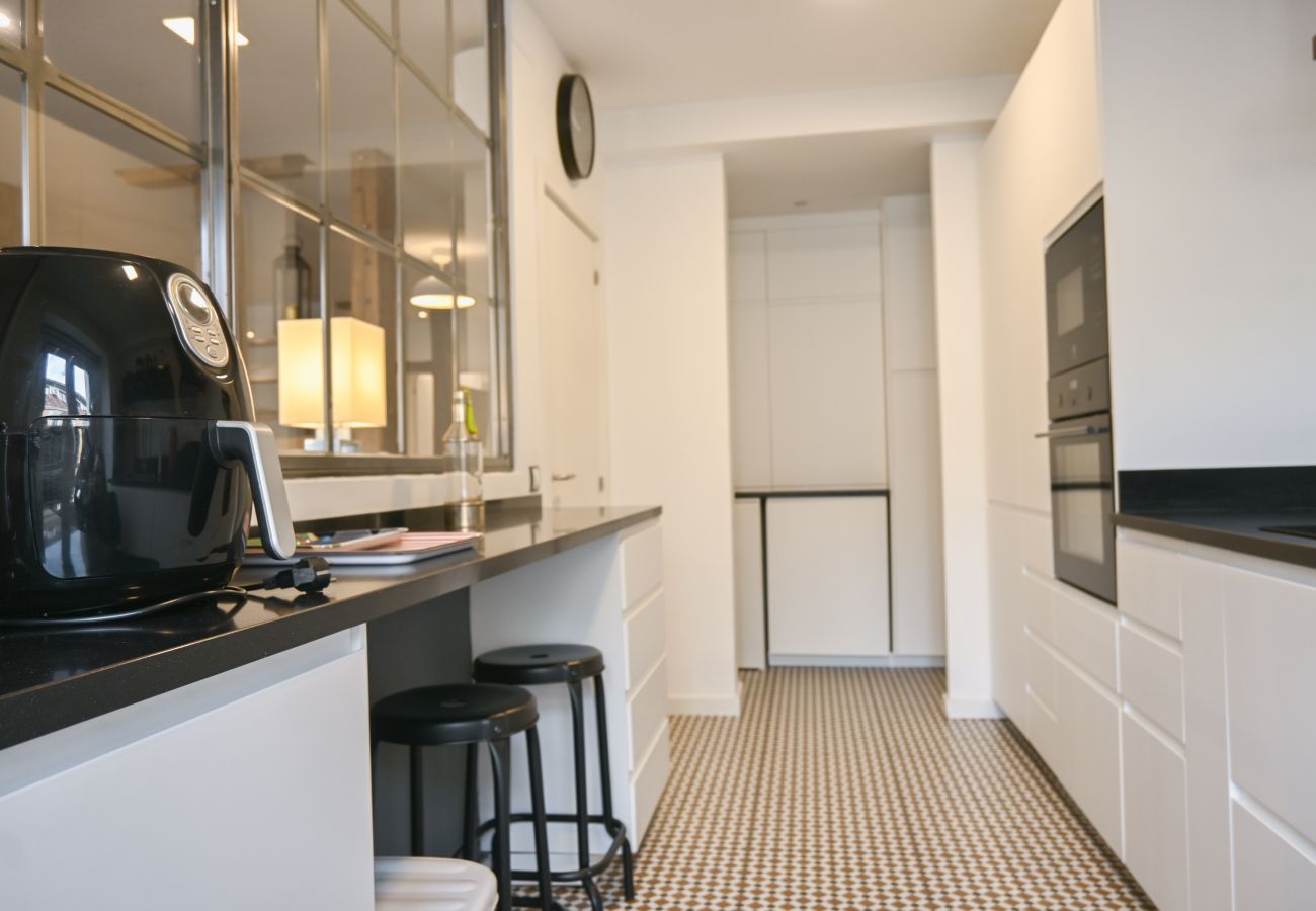 Apartamento en Madrid - Agradable Apartamento de 2 Dormitorios y 2 baños en el Barrio Universidad