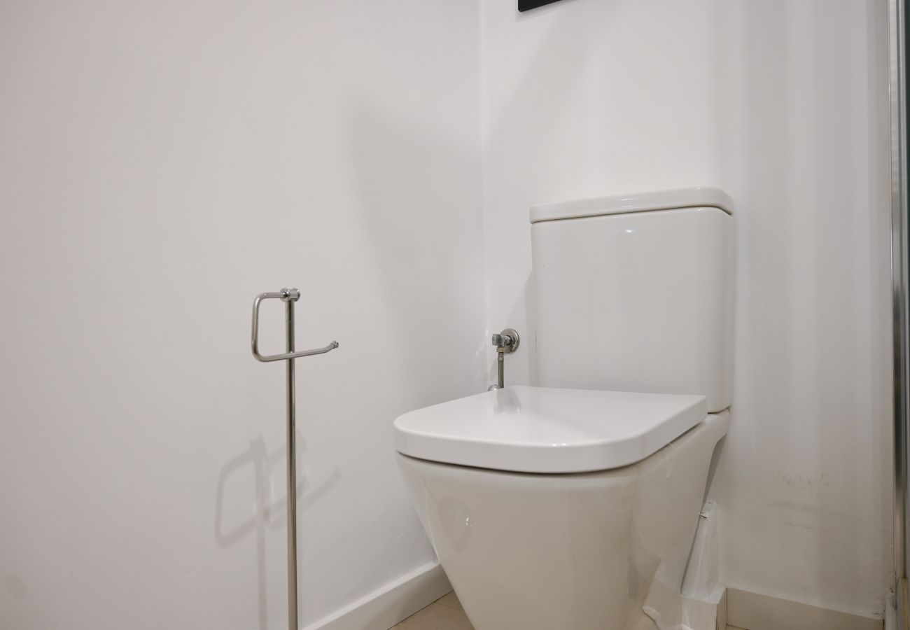 Apartamento en Madrid - Agradable Apartamento de 2 Dormitorios y 2 baños en el Barrio Universidad