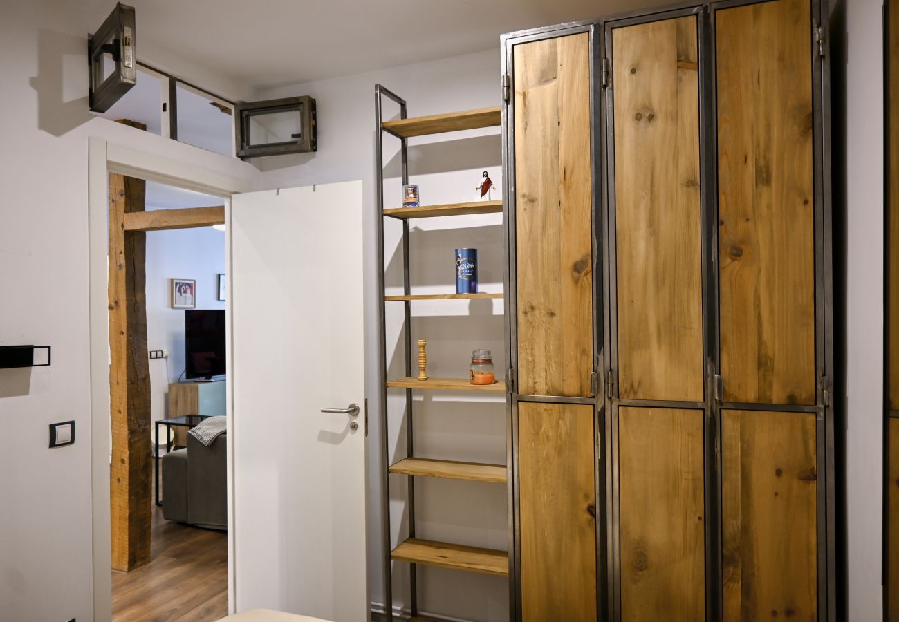 Apartamento en Madrid - Agradable Apartamento de 2 Dormitorios y 2 baños en el Barrio Universidad