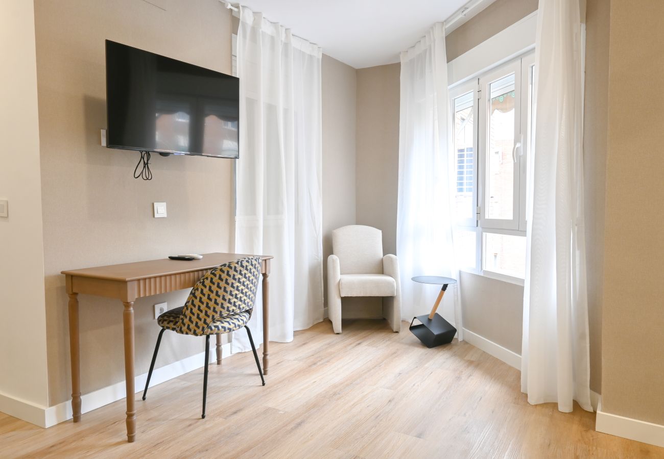 Apartamento en Madrid - Amplia Casa de 3 Dormitorios: Vive la Naturaleza a Pasos de Casa y Campo