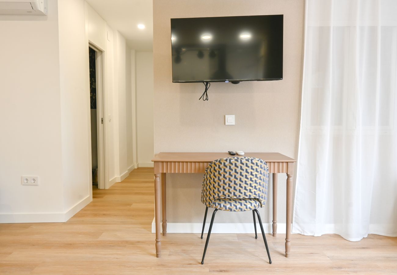 Apartamento en Madrid - Amplia Casa de 3 Dormitorios: Vive la Naturaleza a Pasos de Casa y Campo