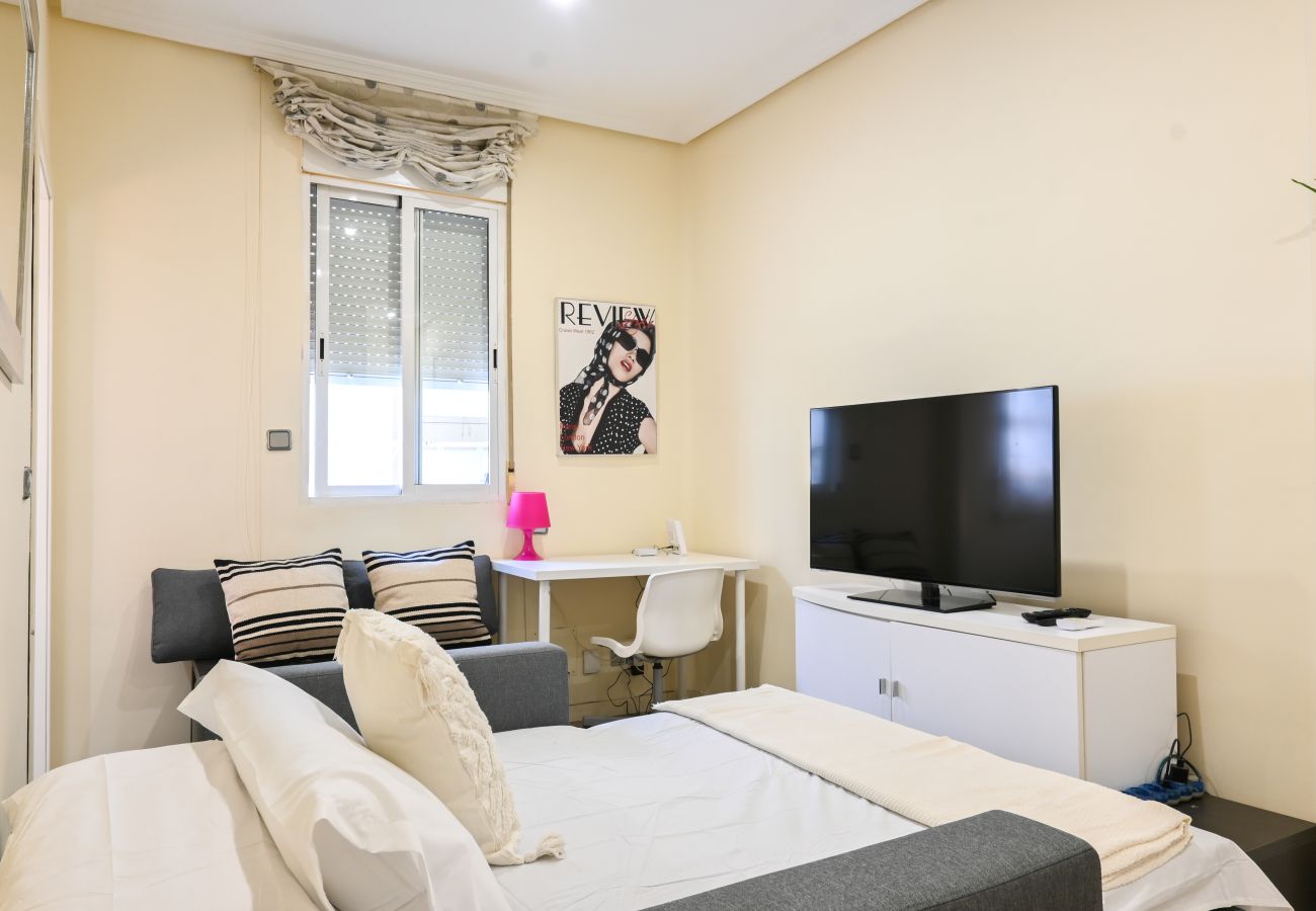 Apartamento en Madrid - Coqueto Apartamento de dos dormitorios en Delicias EMB154