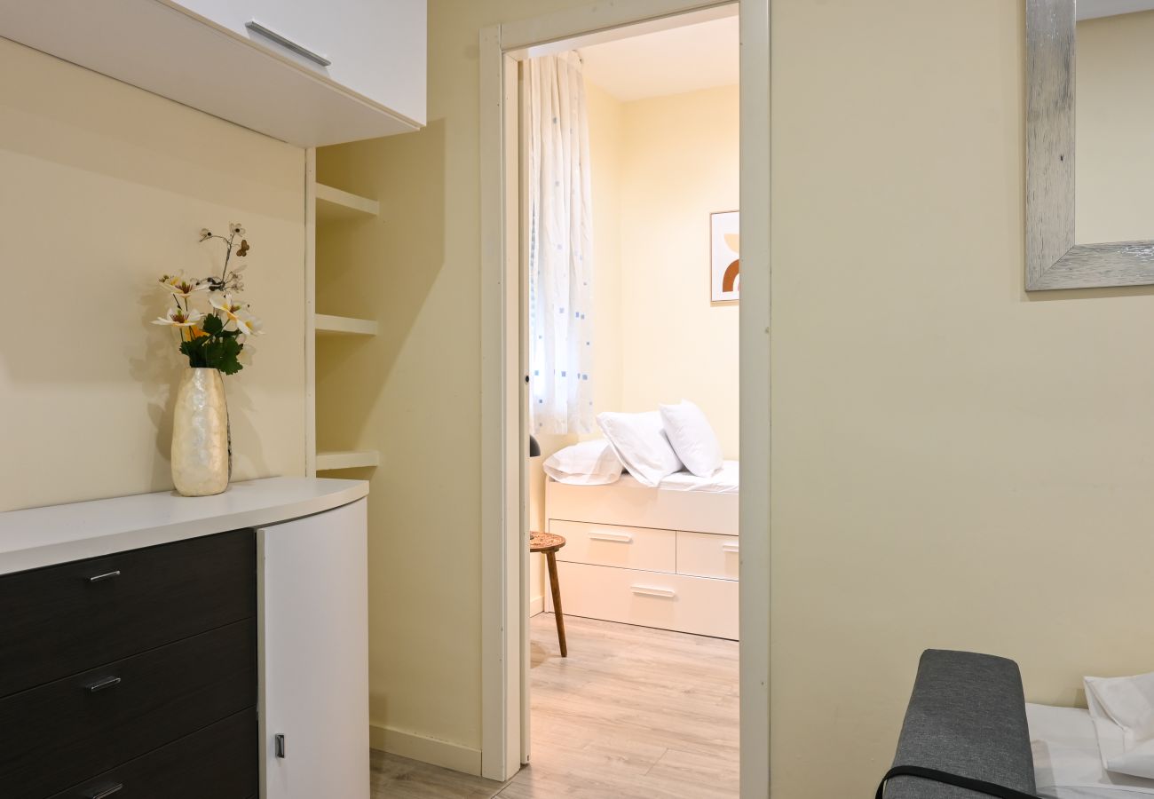 Apartamento en Madrid - Coqueto Apartamento de dos dormitorios en Delicias EMB154