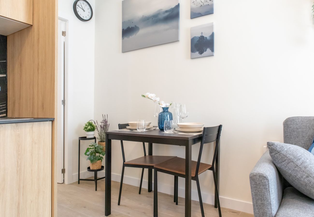 Apartamento en Madrid - Bonito apartamento de un dormitorio con patio GAN5A