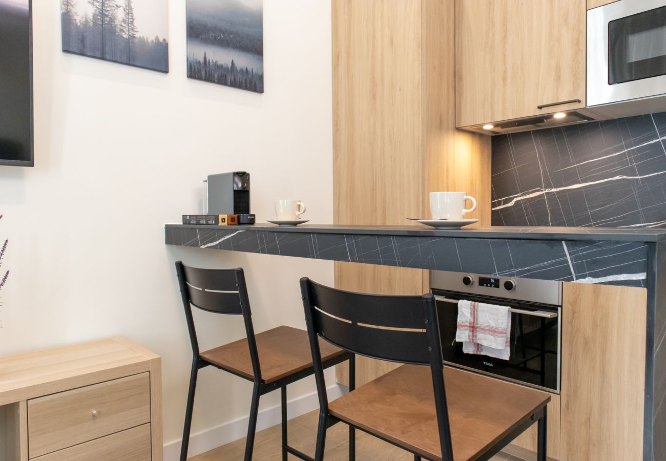 Apartamento en Madrid - Bonito apartamento de un dormitorio con patio GAN5A