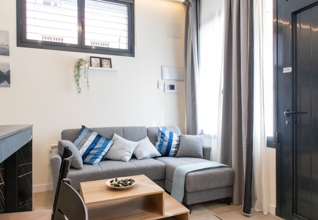 Apartamento en Madrid - Bonito apartamento de un dormitorio con patio GAN5A