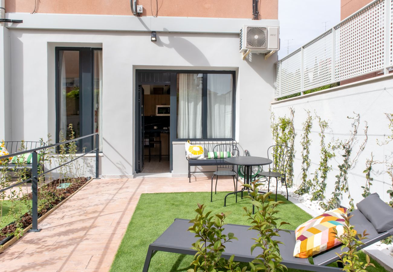 Apartamento en Madrid - Bonito apartamento de un dormitorio con patio GAN5A