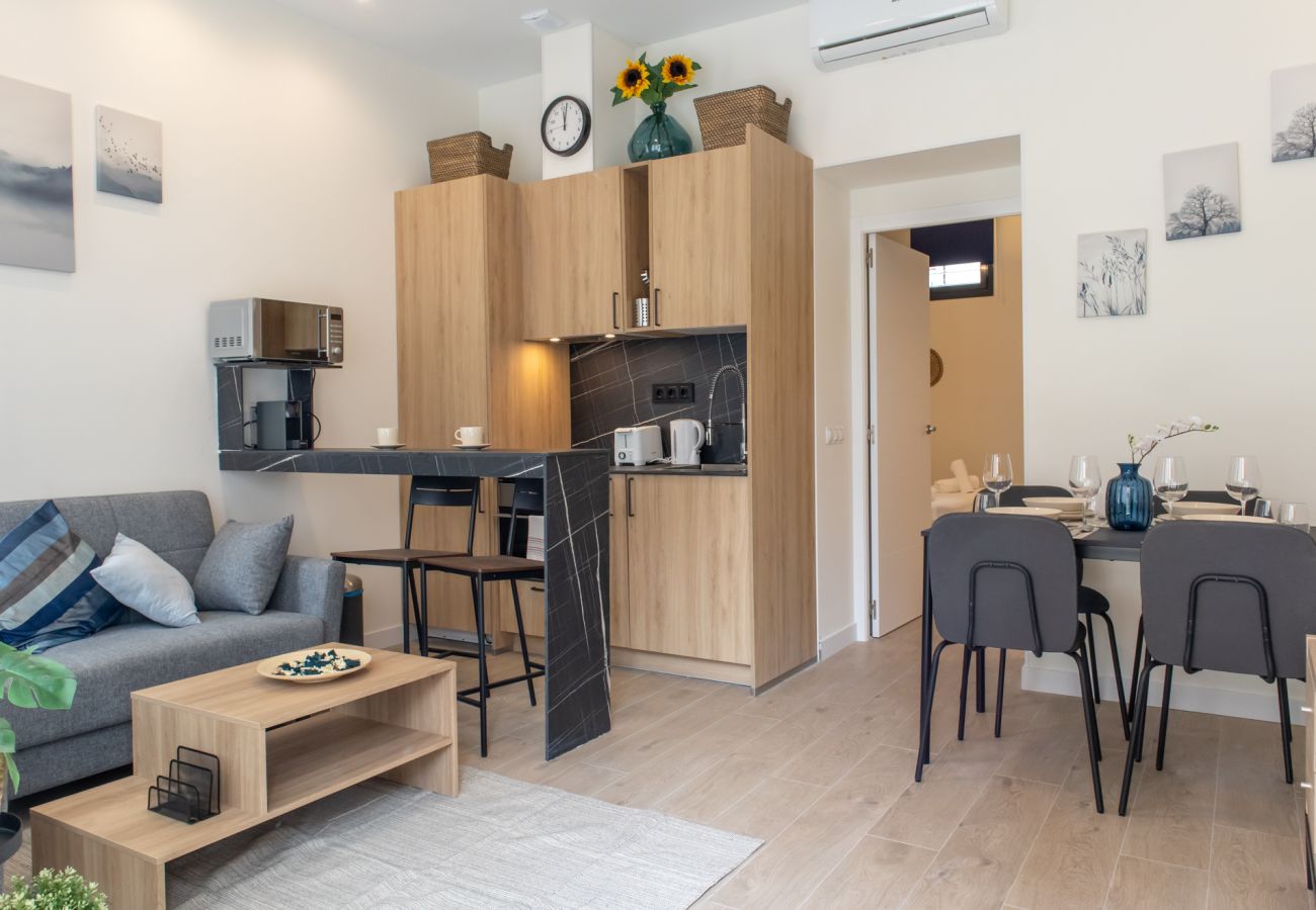 Apartamento en Madrid - Bonito apartamento de un dormitorio con patio GAN5C