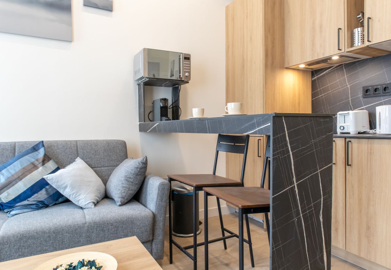 Apartamento en Madrid - Bonito apartamento de un dormitorio con patio GAN5C