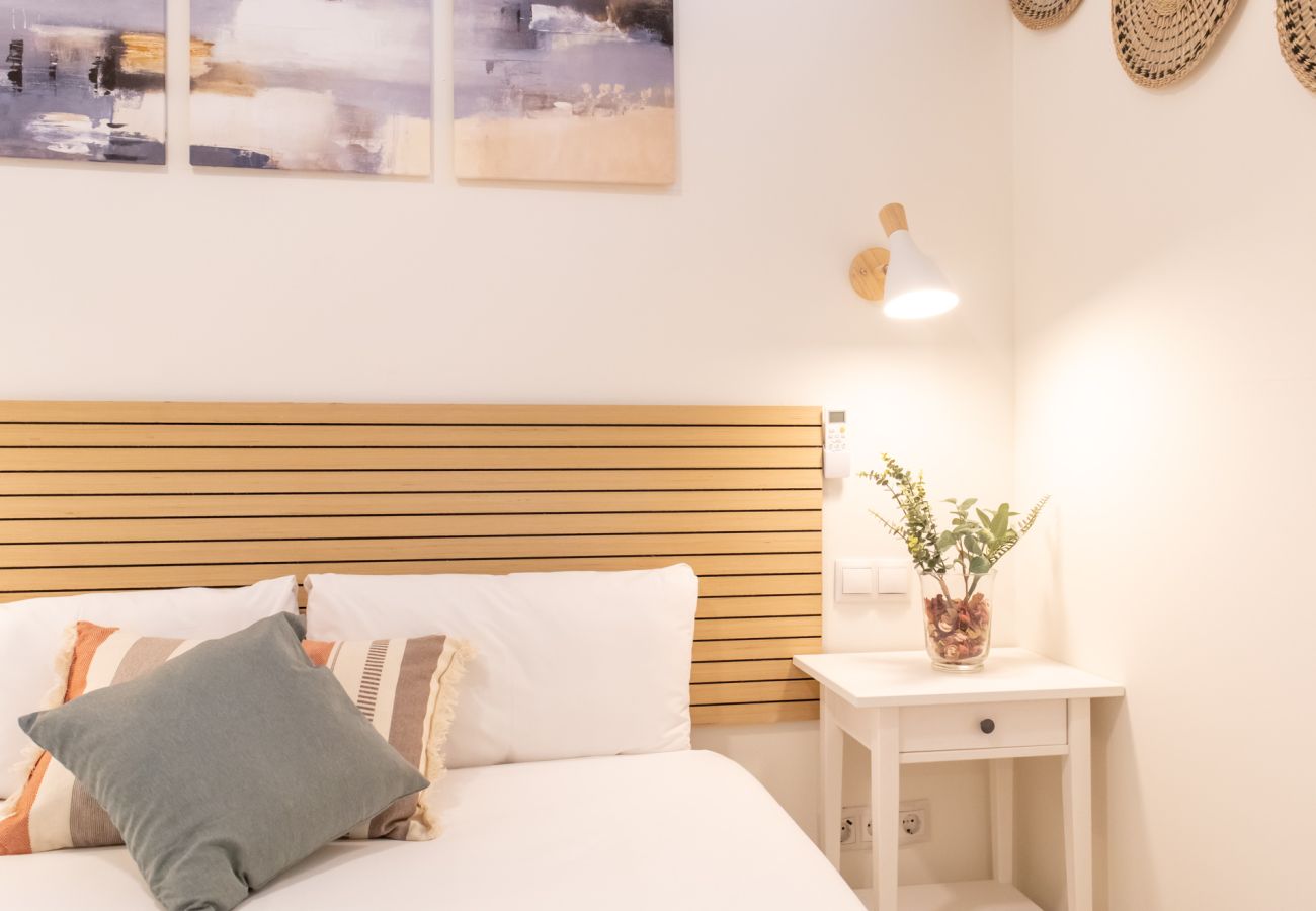 Apartamento en Madrid - Bonito apartamento de un dormitorio con patio GAN5C